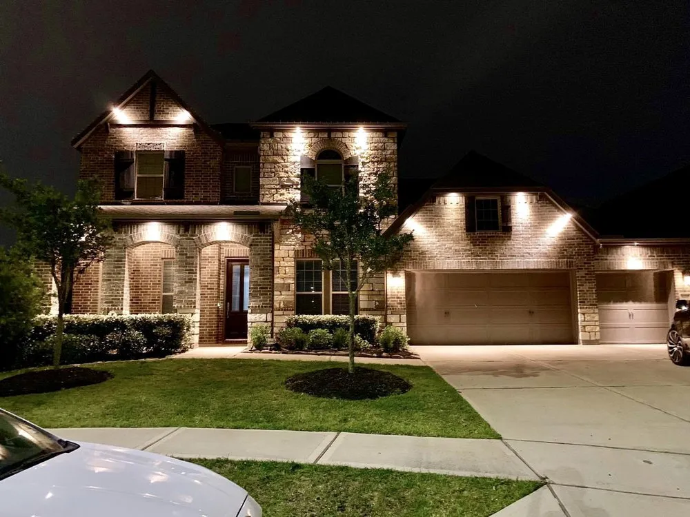 Slide of Retiz Electric