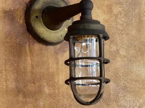 Retro Electric LLC- Logo