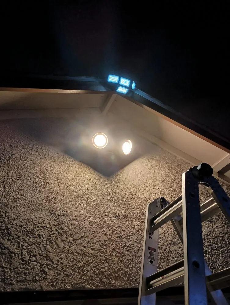 Slide of Retro Home Services