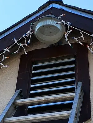 Retro Home Services Logo