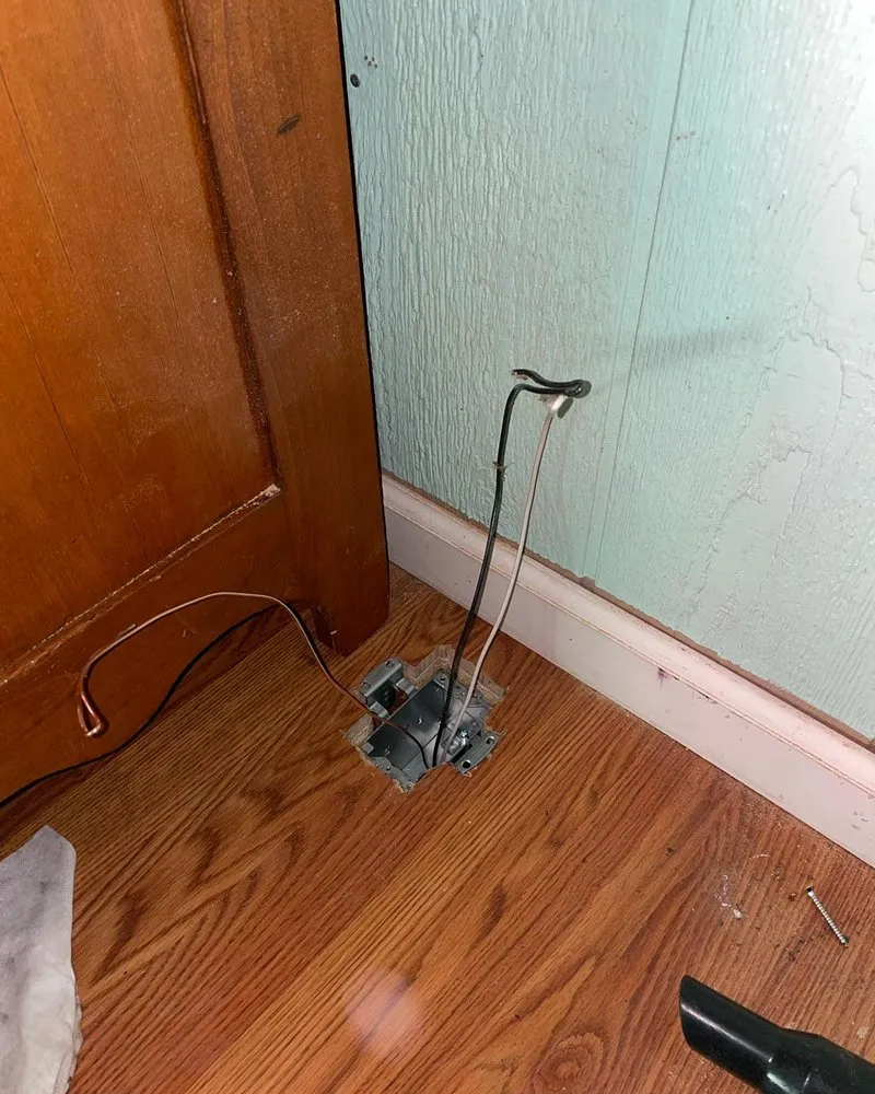 Licensed electrical service for homes in electrical repair,  by 