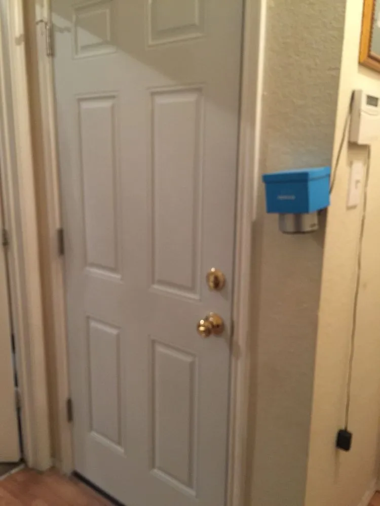 Slide of Revely's Handy Pro