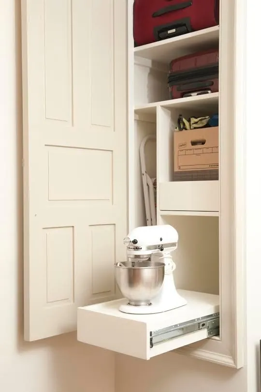 Slide of Revise Studio