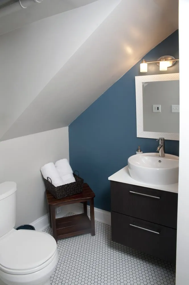 Affordable electrician providing circuit breaker repair in , 