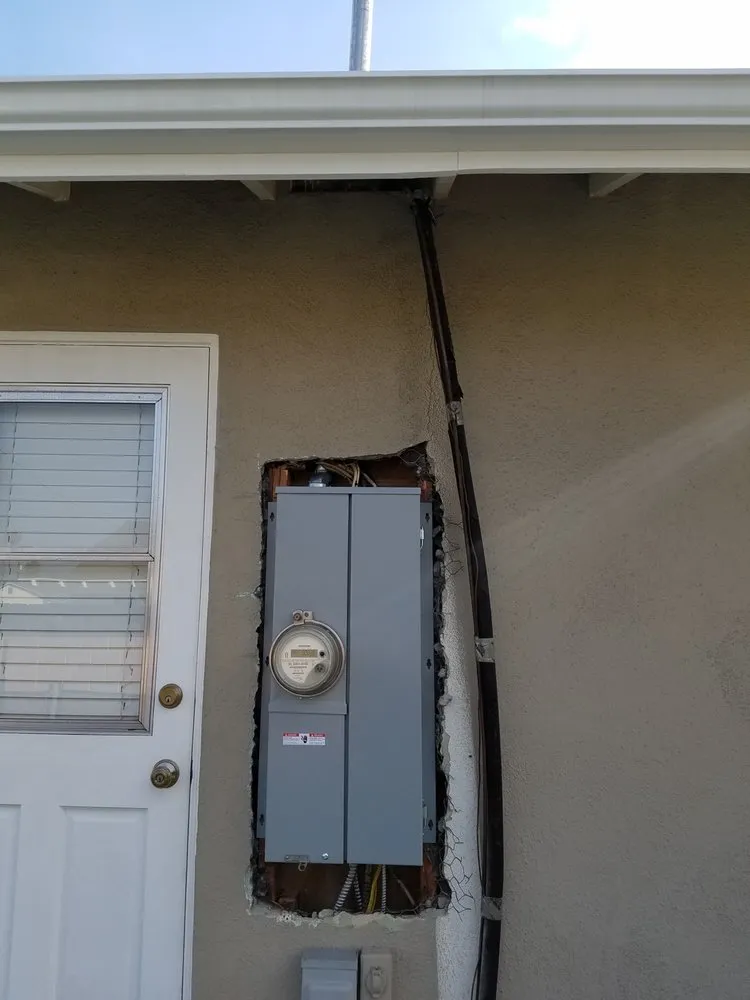 Slide of Rey Electric