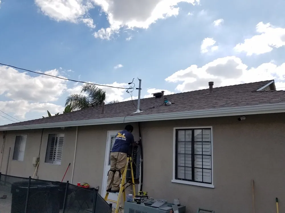 Slide of Rey Electric