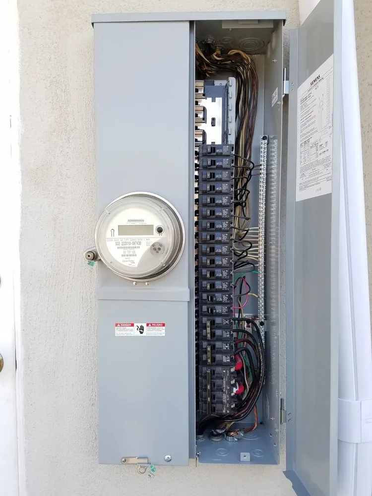 Slide of Rey Electric