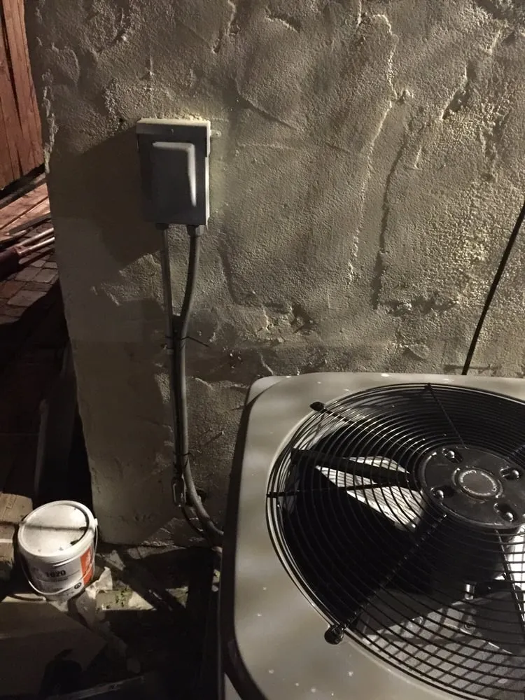 Slide of Rey Electric