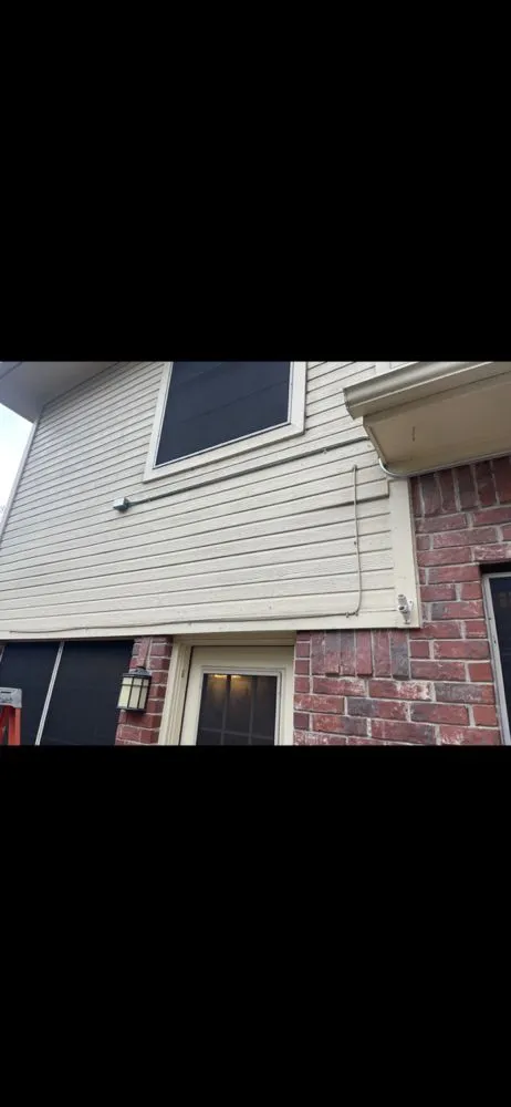 Slide of Rey Electrical Services