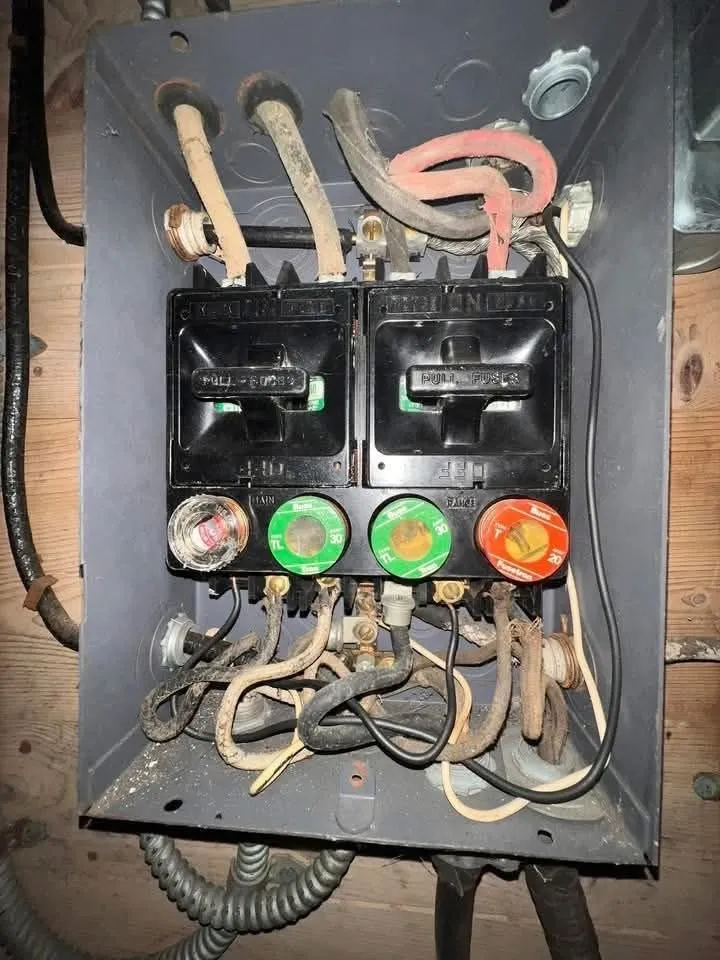 Slide of Rey Perez The Electrician