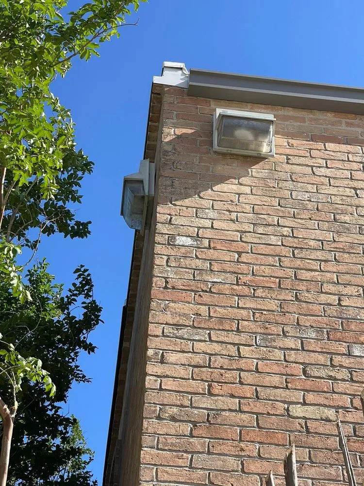 Slide of Reyes Classic Electric