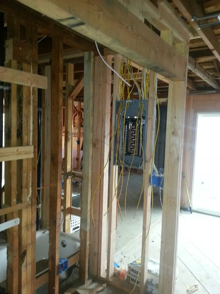 Slide of Reyes Construction General Contractor