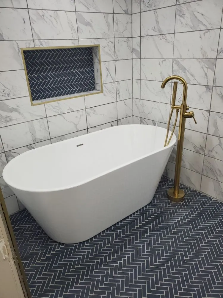 Slide of Reyes Contractor