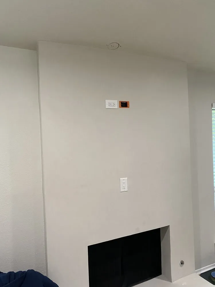 Slide of Reyes Electric