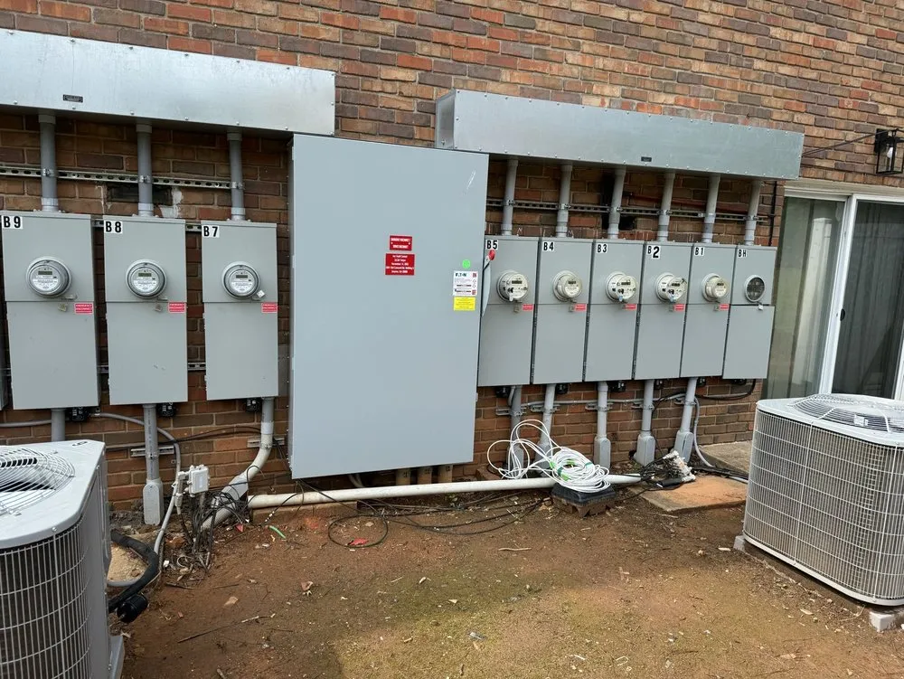 Slide of Reyes Electric HN