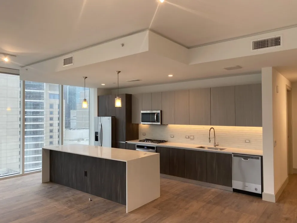 Slide of Reyes Electric