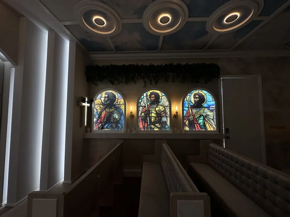 Slide of Reyes Electric