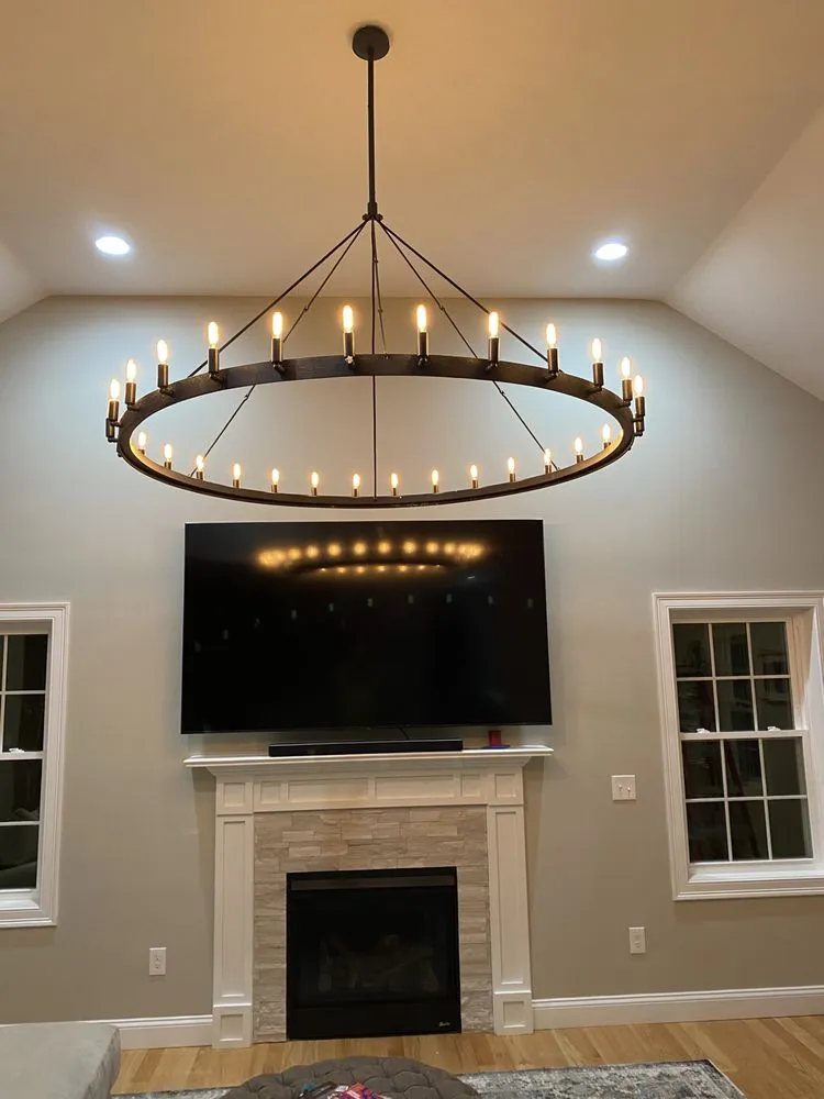 Slide of Reyes Electric