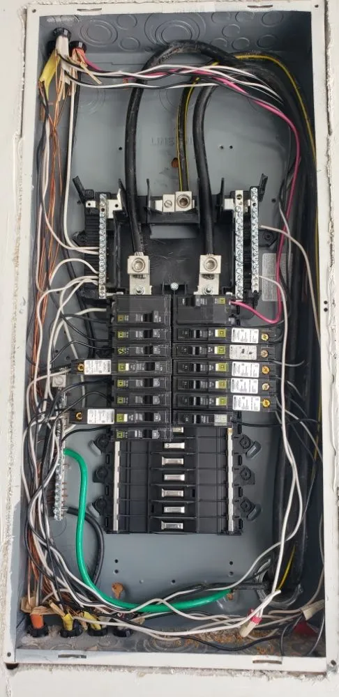 Slide of Reyes Electric