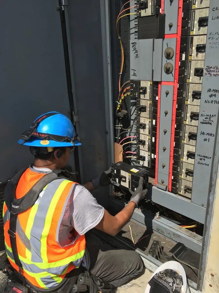 Slide of Reyes Electric