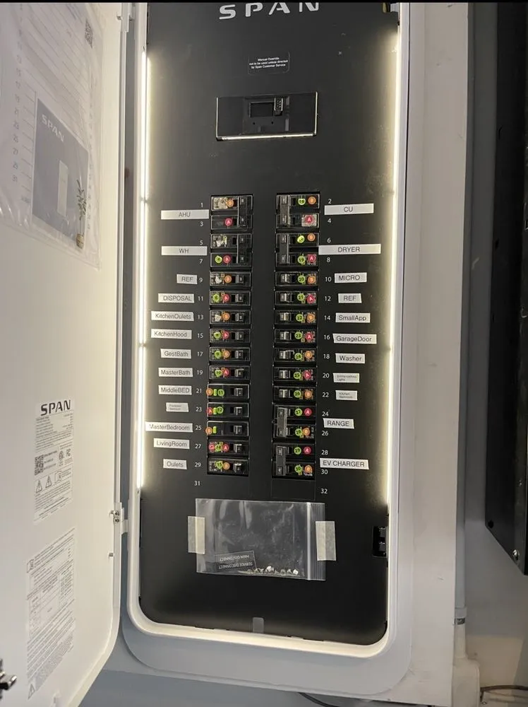 Professional emergency electrical service in ,  by Reyes Powering Up Florida