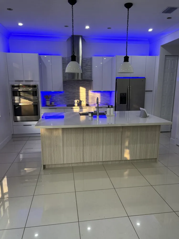 Slide of Reyes Powering Up Florida