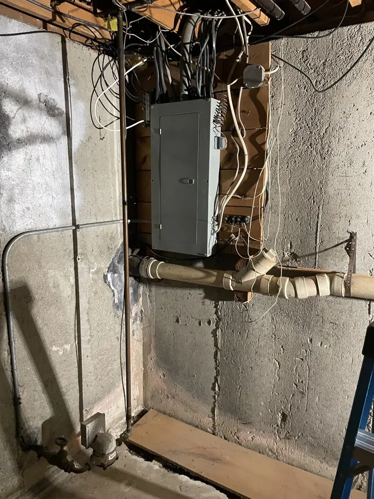 Slide of Reynolds Electric Company