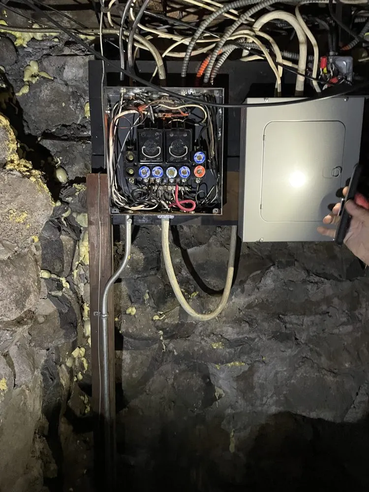 Slide of Reynolds Electric Company