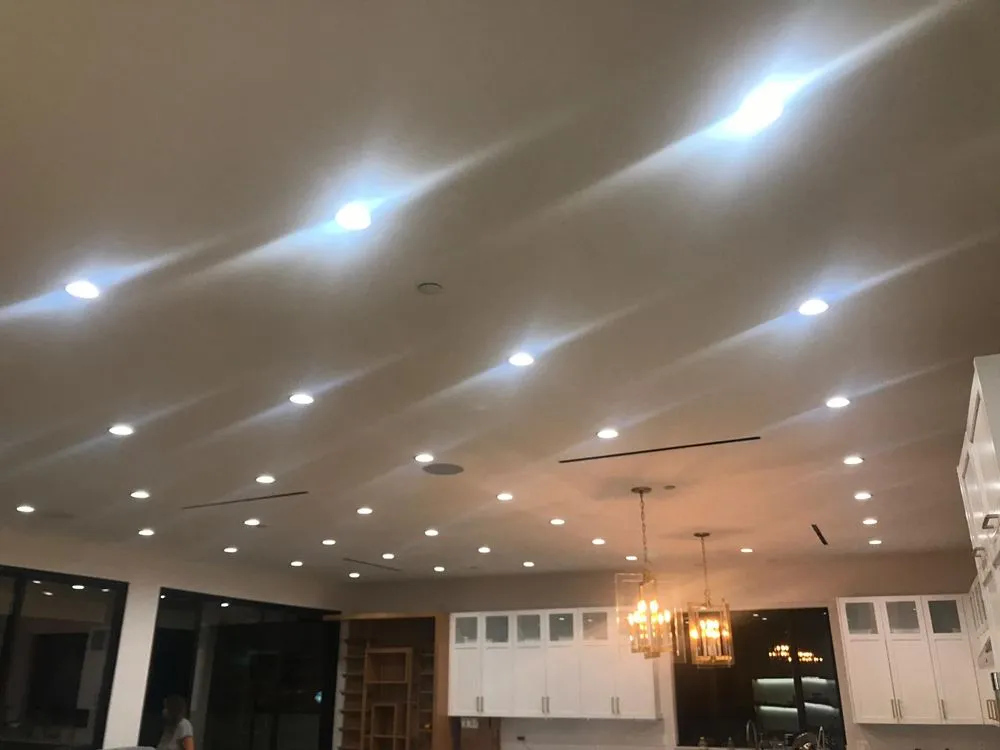Trusted electrician providing emergency electrical service in Tarzana, CA - RFS Electric
