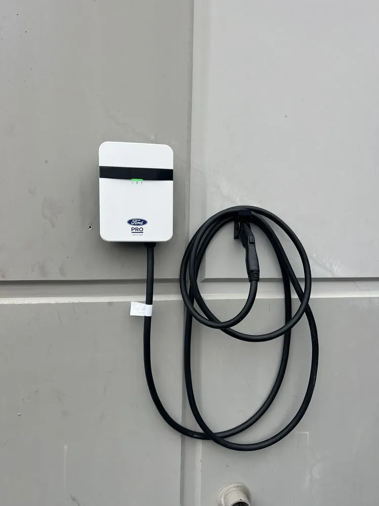 Slide of RI3 Electric Services