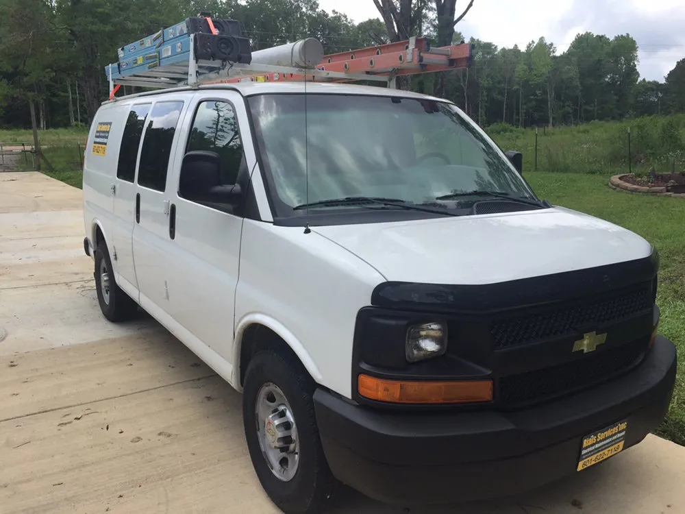 Reliable electrician providing electrical repair in Utica, MS - Rials Services
