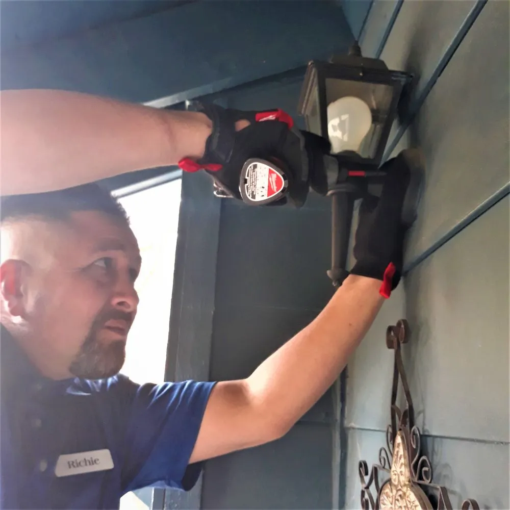 Expert emergency electrical service experts serving ,  - Richard M Aguilar III - Handyman Services