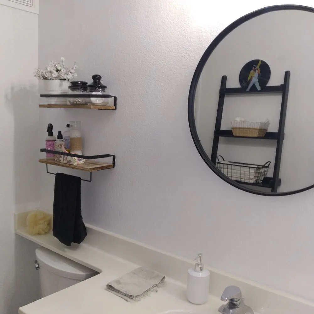 Reliable emergency electrical service experts serving ,  - Richard M Aguilar III - Handyman Services