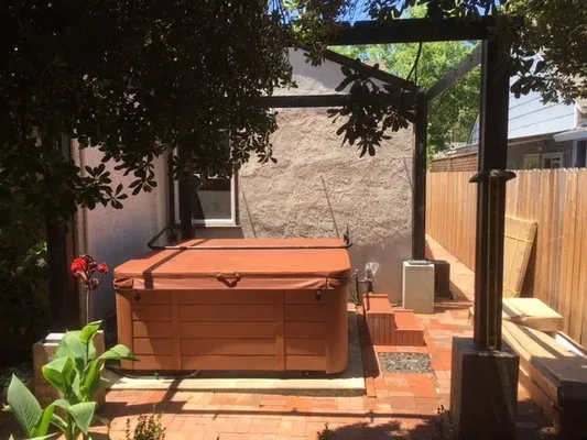 Richard Morris Electrical Logo