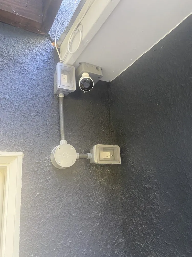 Slide of Richard’s Electrical Services