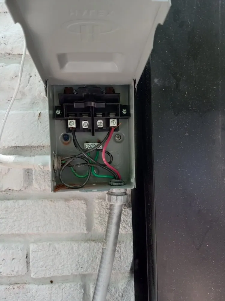 Slide of Richardson Architecture