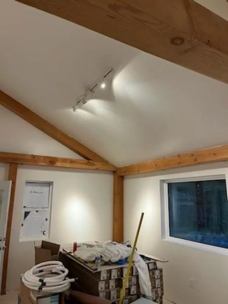 Affordable electrician providing lighting installation in , 