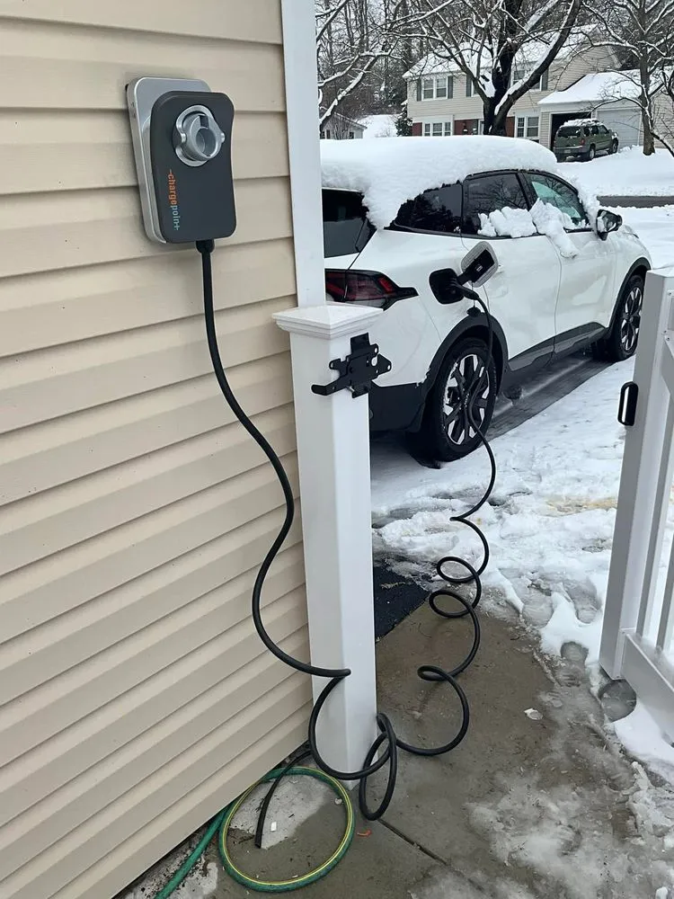 Slide of Richie Electric