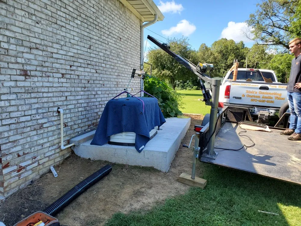 Slide of Rich's Contracting & Custom Audio / Video