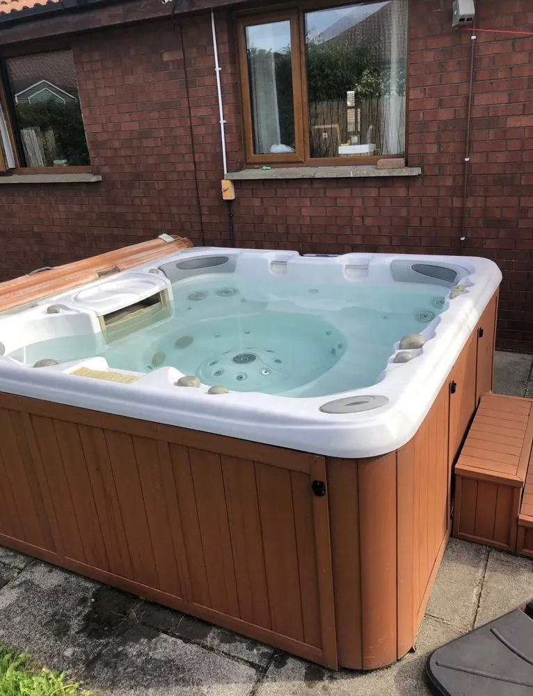 Slide of Rick Lovvo Electric