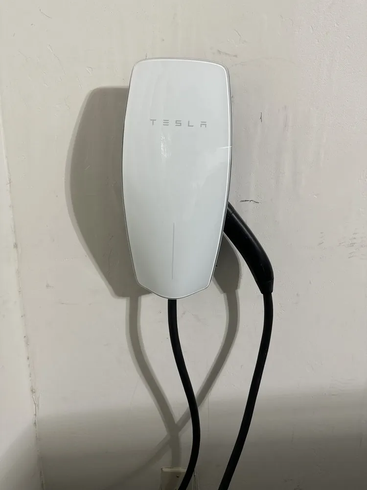 Slide of Ricks Advanced Electric