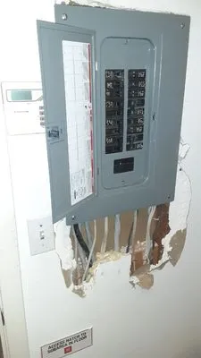 Rick's Enterprise Electric Logo