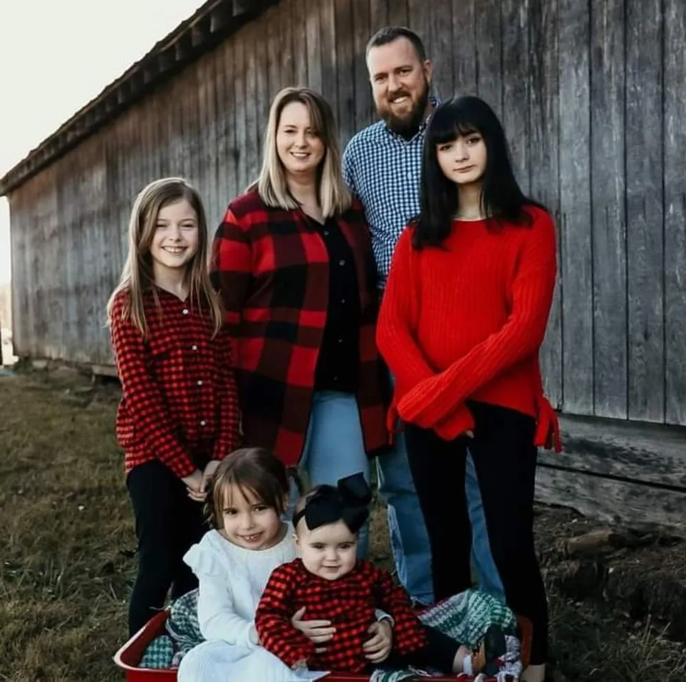 Emergency electrical service for homes in wiring installation, by