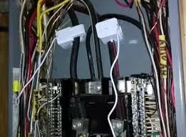 Reliable circuit breaker repair in Ridgewood, NY by Ridgewood Electric