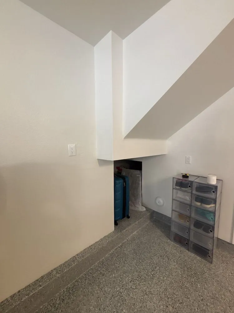 Slide of Riets Electric