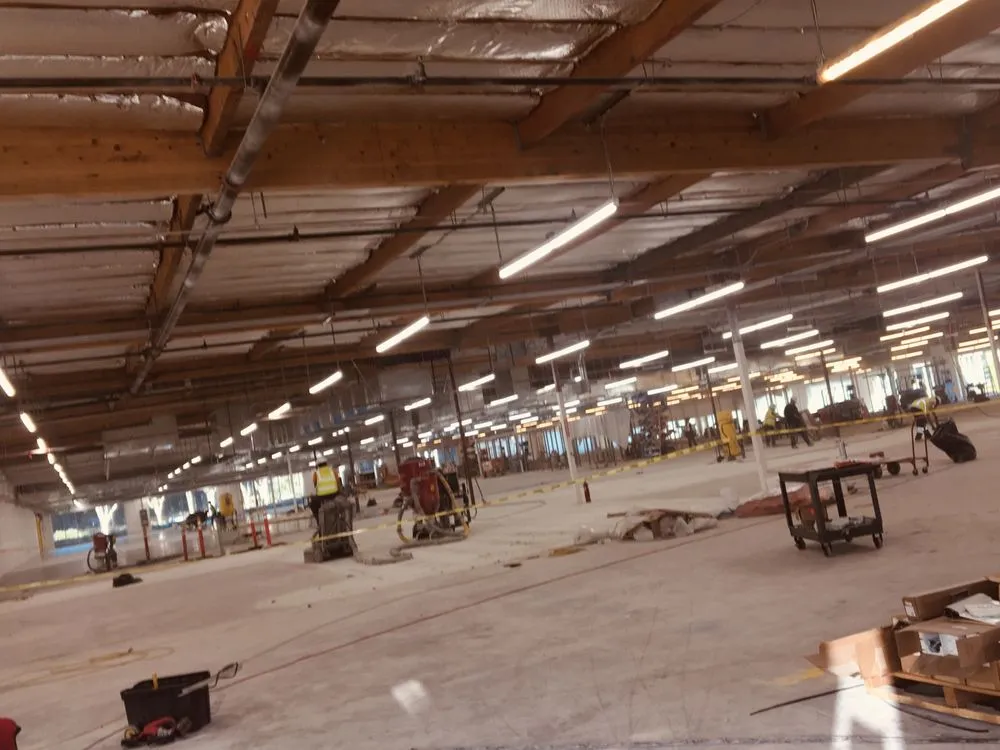 Professional electrician providing wiring installation in ,