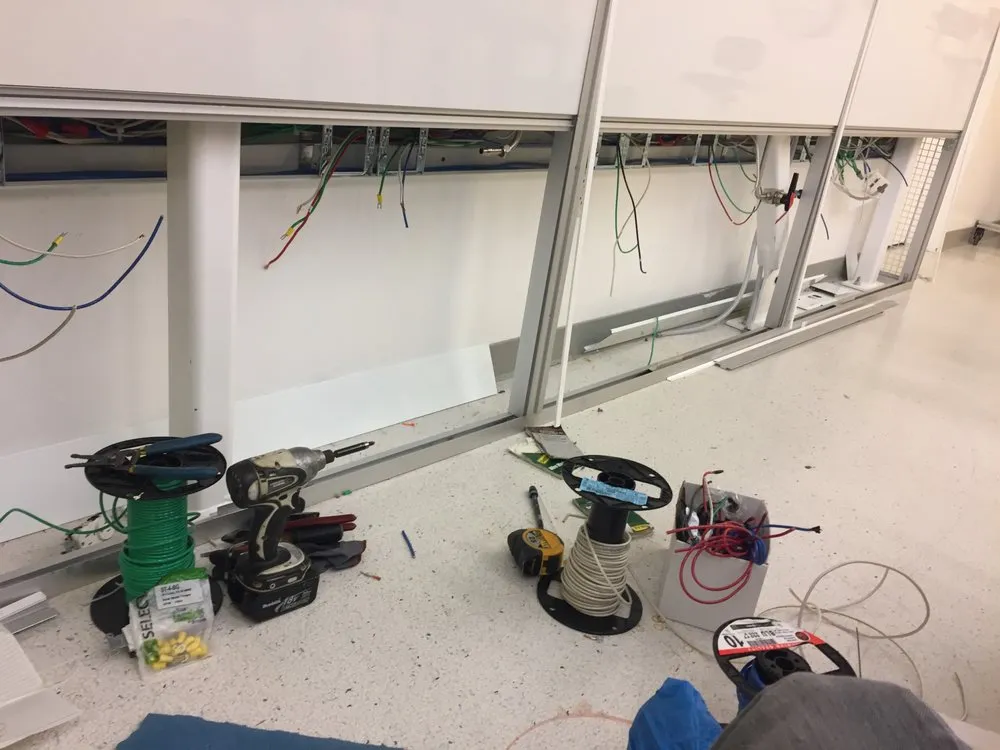 Emergency emergency electrical service experts serving , - Right Away Electric