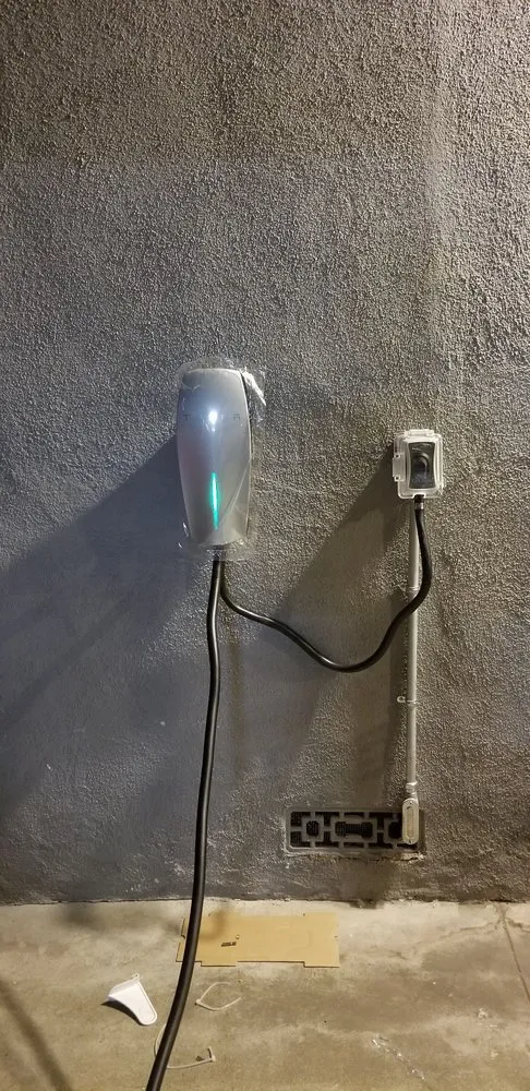 Slide of Right Connections Electric