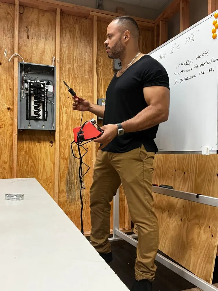 Slide of Right Electrik