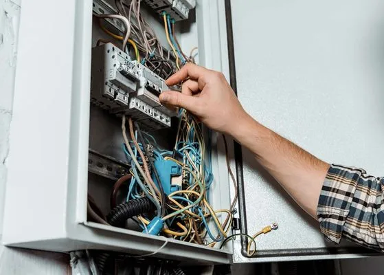 Right Hand Electric Logo